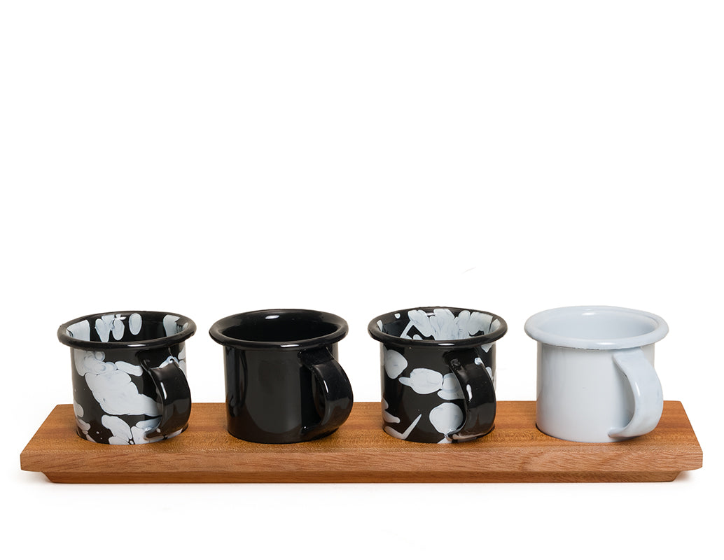 Set mezcalero negro y blanco con base de madera