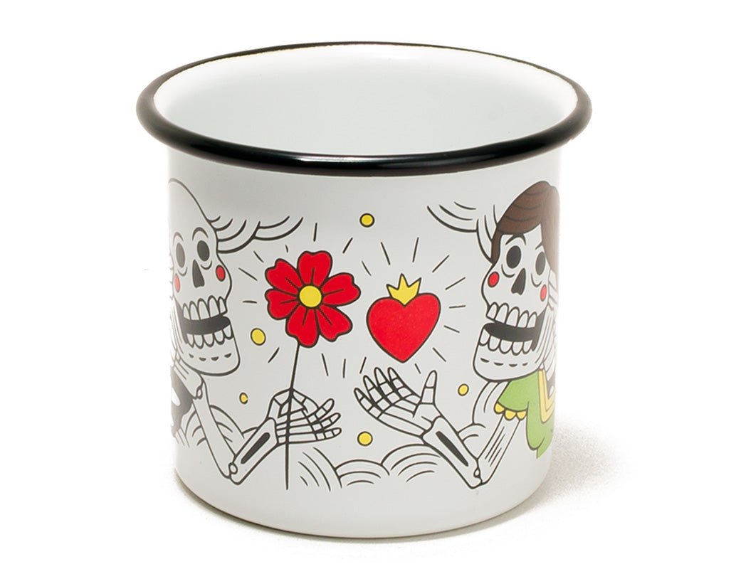 Taza de mesa de peltre blanco con borde negro Enamorados